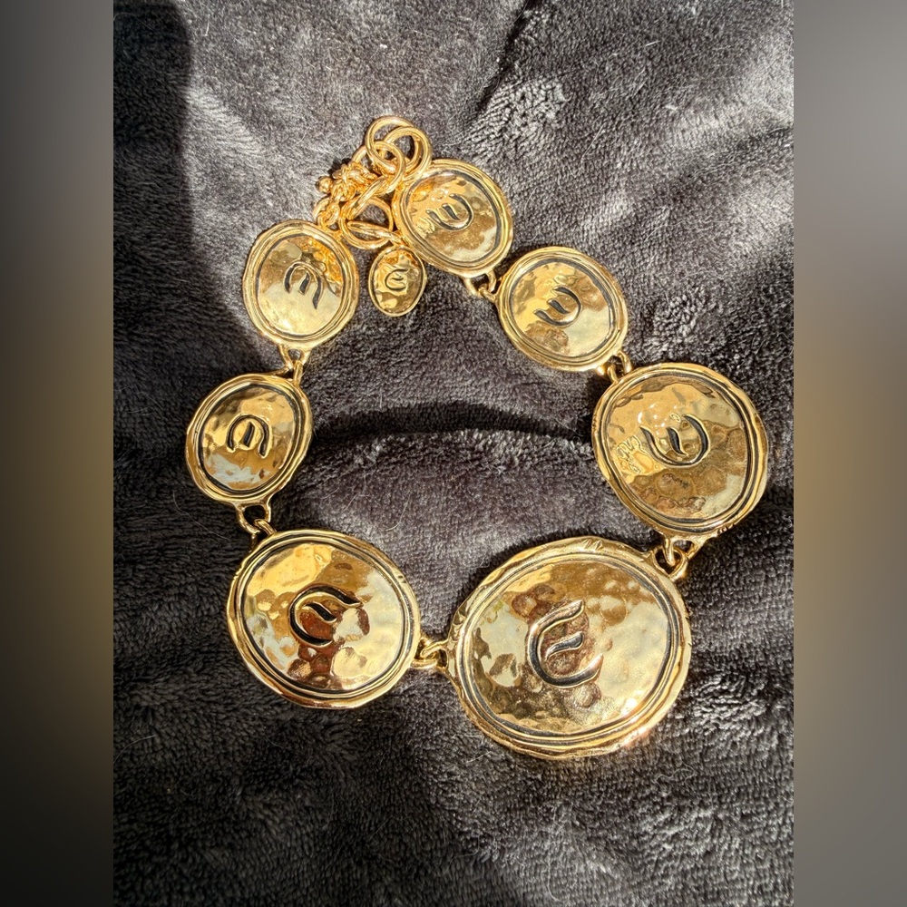 Elizabeth Taylor ‘Gold Coast’ Necklace 1993 Avon